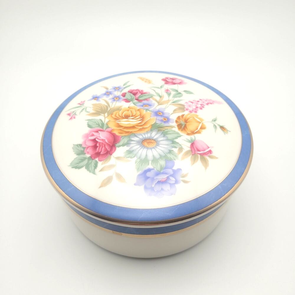 Mikasa Cozette Covered Powder Candy Dish Trinket Jewelry Box Floral Japan Vanity